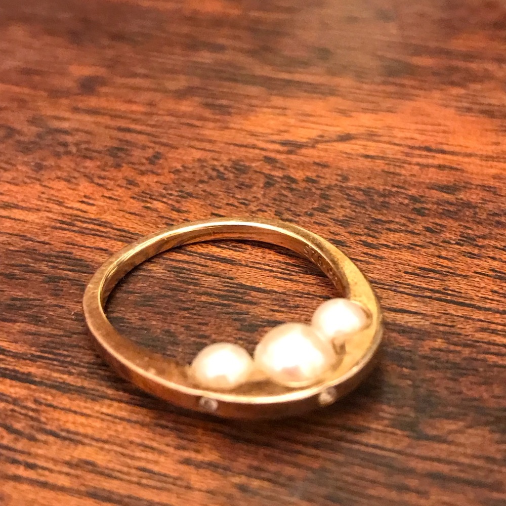 Unique Gold Ring - image 3